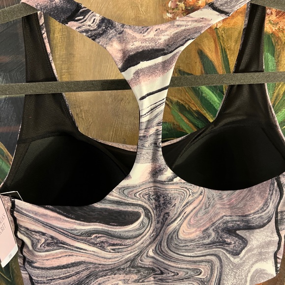 VICTORIA’S SECRET Racerback Sport Bra Onyx Marble medium support pink gray black - Picture 6 of 6